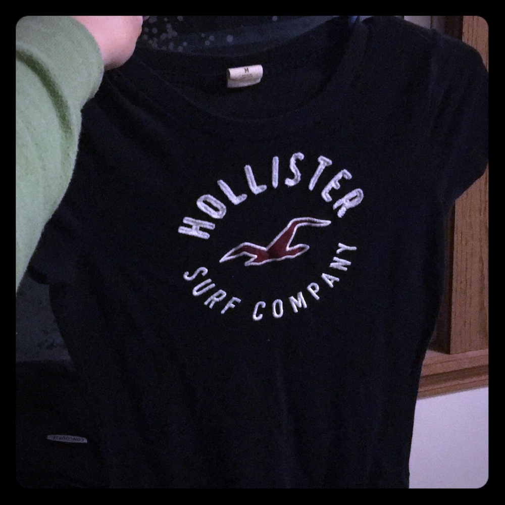 Medium Holister shirt!